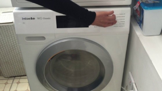 ����� ����� Miele WDB030