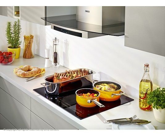 ������ ��������� Zanussi ZEM6740FBA